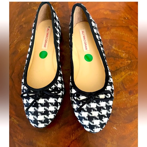 macgraw Black and White Houndstooth Ballet Flats - Picture 1 of 5
